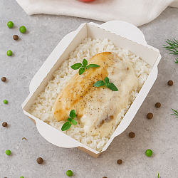 Mfood.kz Филе тилапии темпура с рисом и сливочным соусом 300гр