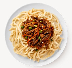 Mfood.kz Вок-лапша с говядиной и овощами, 300г Mfood.kz Вок-лапша с говядиной и овощами, 300г